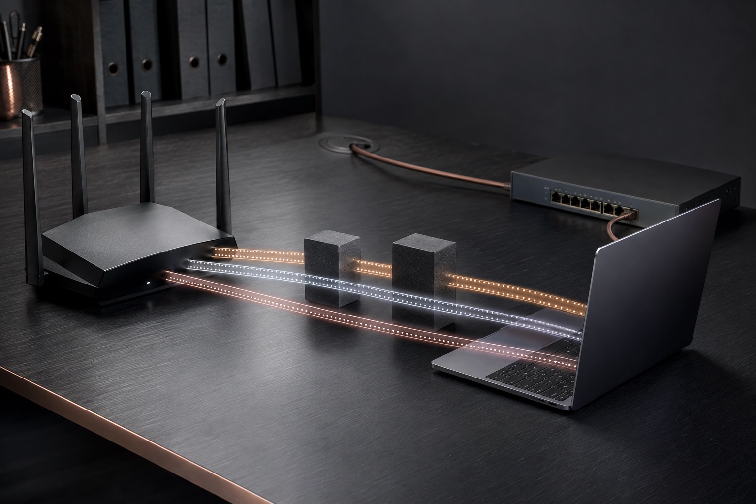 Mærkefri router og bærbar forbindes af tre parallelle diskrete lysbaner med en netværksswitch i baggrunden